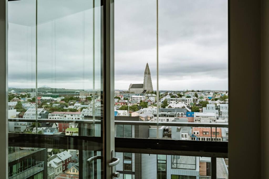 Luxury Downtown With Stunning Views Apartment Reykjavík