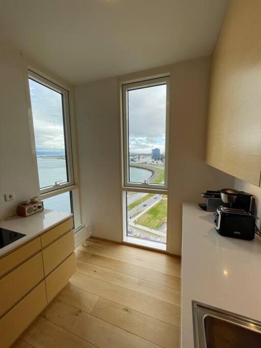Luxury Downtown With Stunning Views * Reykjavik