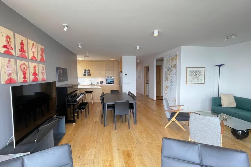 Luxury Downtown With Stunning Views Apartment Reykjavík